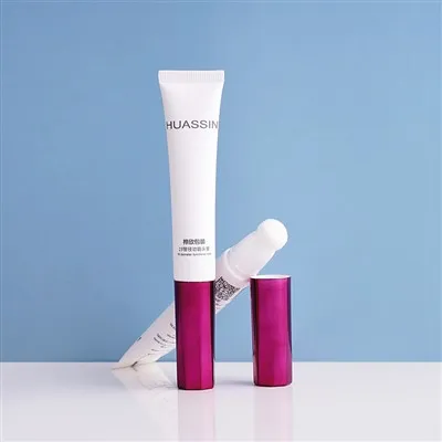 D19 Liquid Concealer Cream Container Tube With Flocked Sponge Applicator